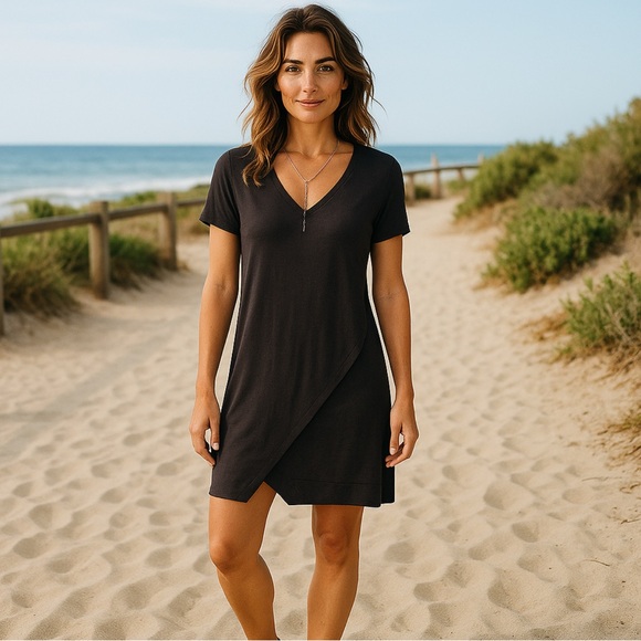 Anthropologie Dresses & Skirts - Anthropologie Dolan Left Coast Black Tunic Dress